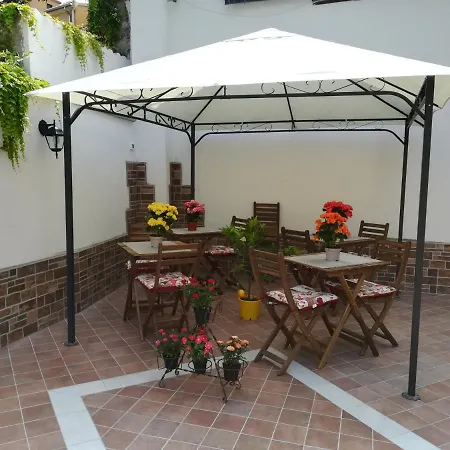 La Terrazza Couette-café *
